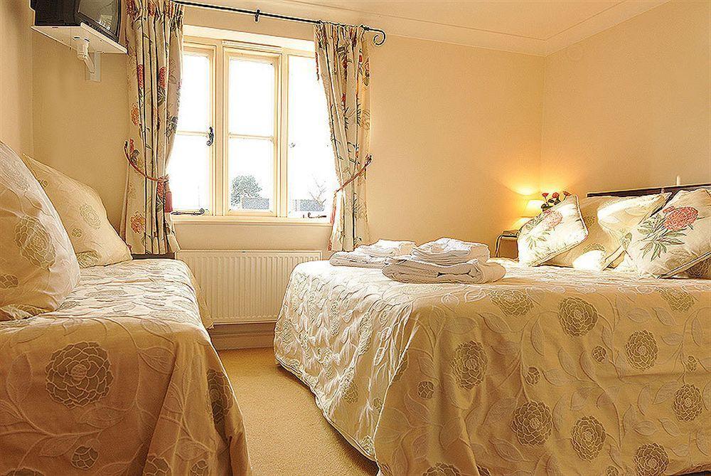 The Chequers Inn Cassington Zewnętrze zdjęcie